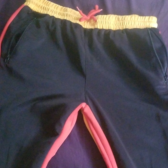 Track pants - Picture 2 of 3